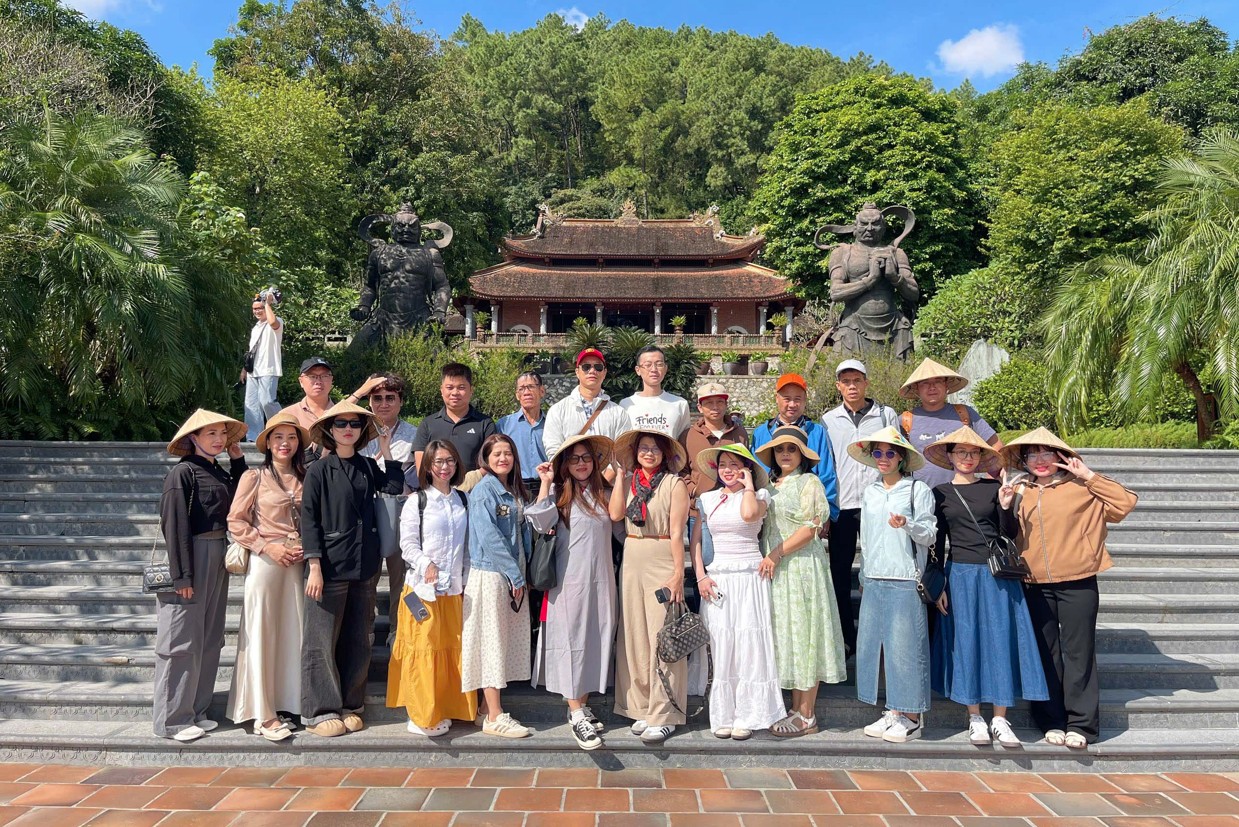 group tour