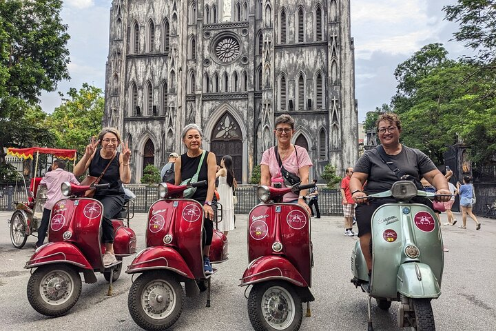 Vespa by Night tour